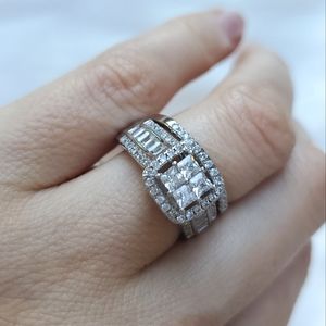 NEW 925 Sterling Silver Diamond Halo Ring 2pc